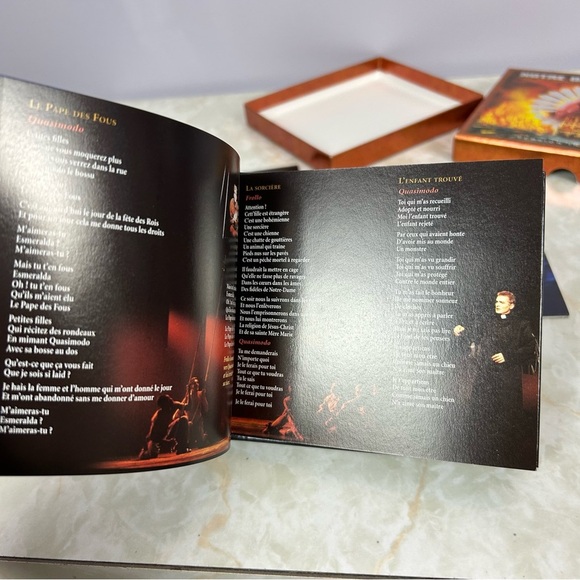 Notre Dame De Paris - Version Intégrale (2 CD et Livre) 1998 - Picture 8 of 12